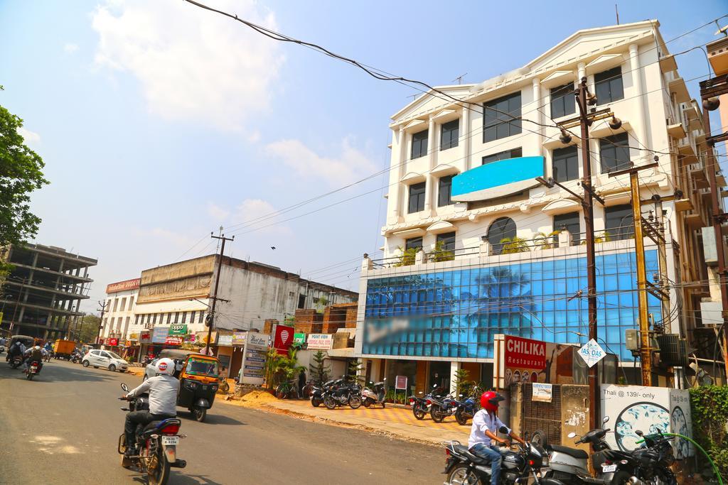 Oyo 1359 Hotel Best Inn Bhubaneswar Exterior foto