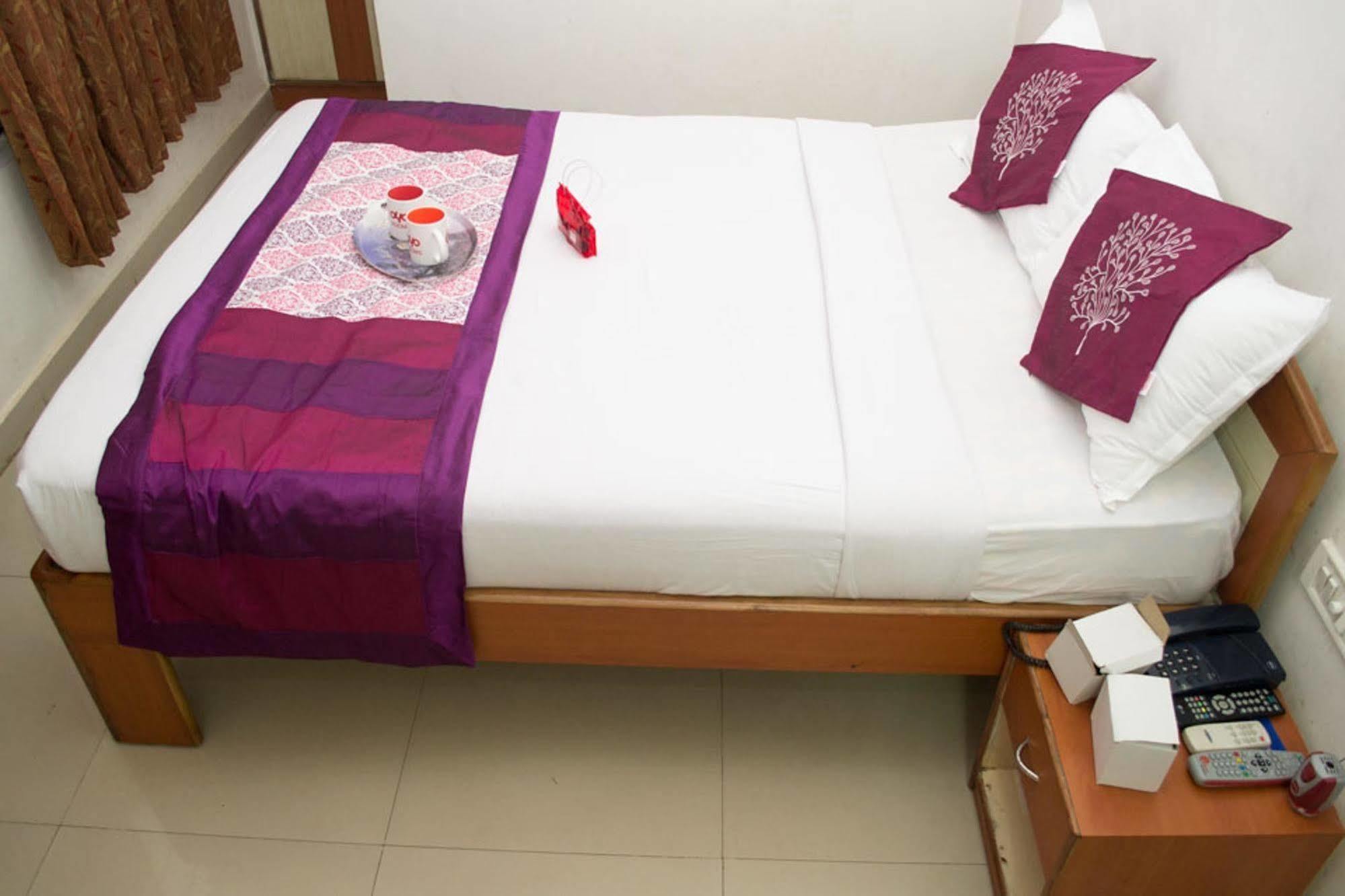 Oyo 1359 Hotel Best Inn Bhubaneswar Exterior foto