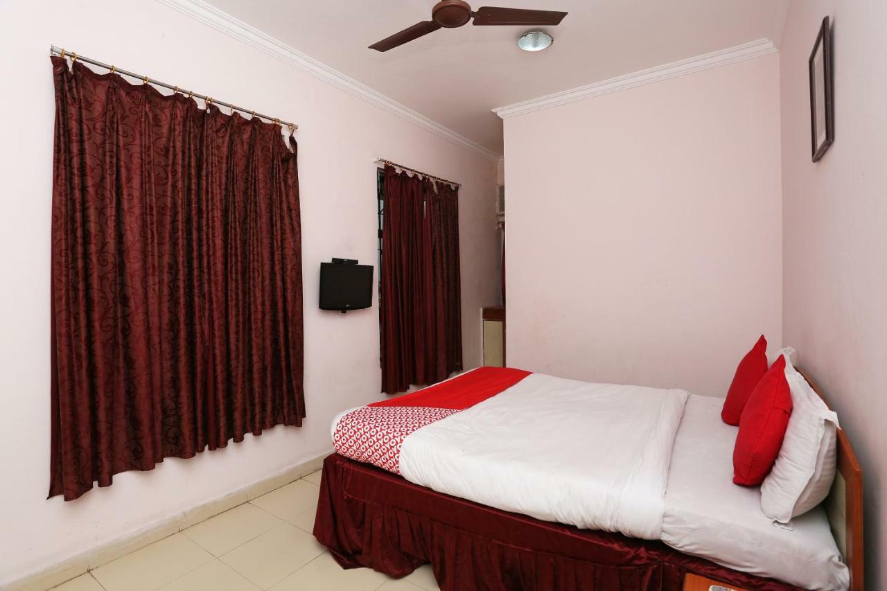 Oyo 1359 Hotel Best Inn Bhubaneswar Exterior foto